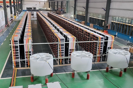 中国华能清能院牵头研制的世界单机容量最大高压直挂电池储能系统下线