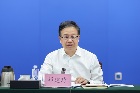 邓建玲出席中国华能4月份经济活动分析会
